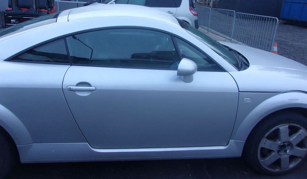 DRZWI PRAWE AUDI TT 8N SREBRNE KOMPLETNE