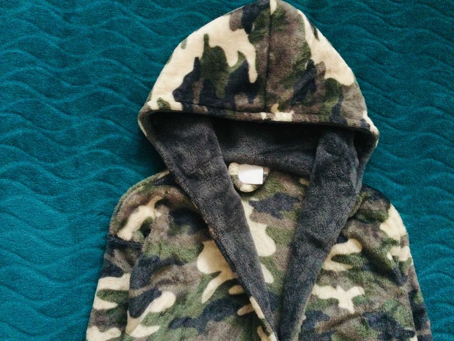 13-14 рок. Primark махровий , флісовий халат Minecraft і Мілітарі.