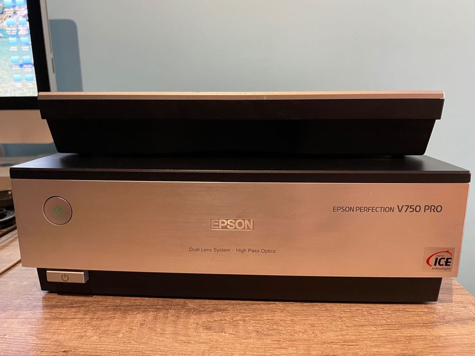 Skaner Epson V750 Pro