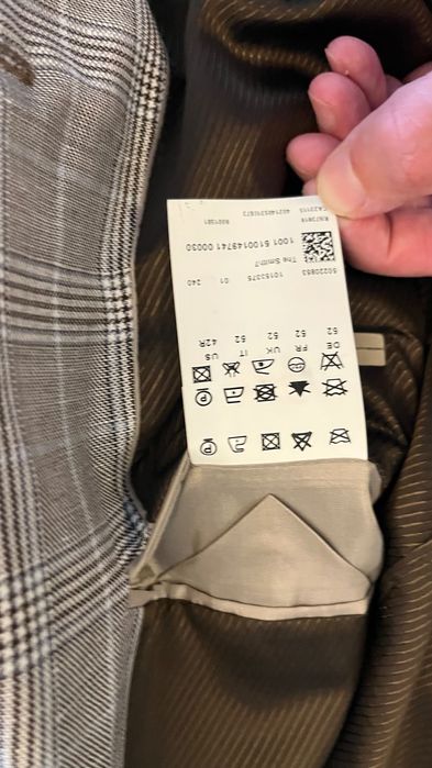 Marynarka Hugo Boss Roz. 52 nowa 2200 zł