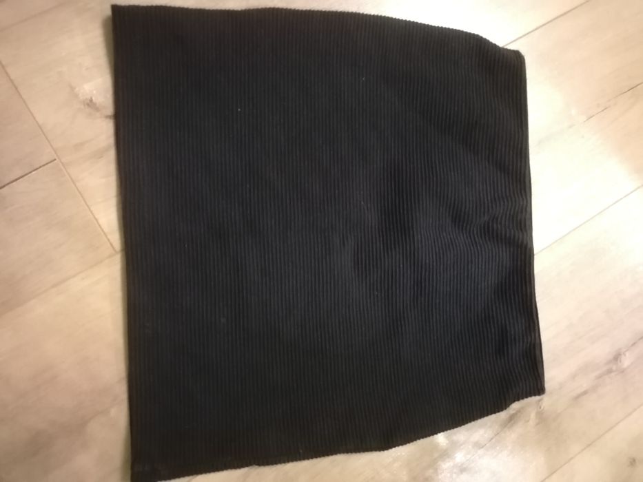 Czarna mini spódniczka w prążki