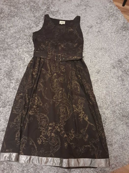 Brązowa sukienka midi Simple rozm. M