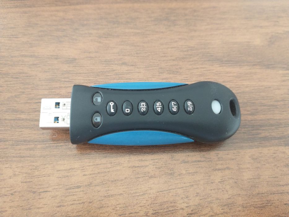 Pendrive Corsair Padlock 3 64GB USB 3.0