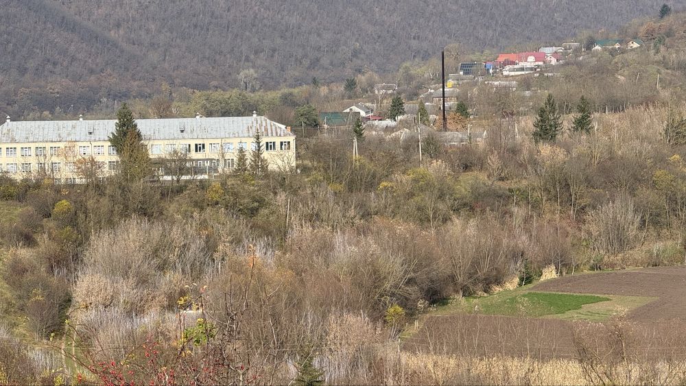 Будинок 73 м² + 25 сот під забудову в с. Раковець. Газ, світло, вода!