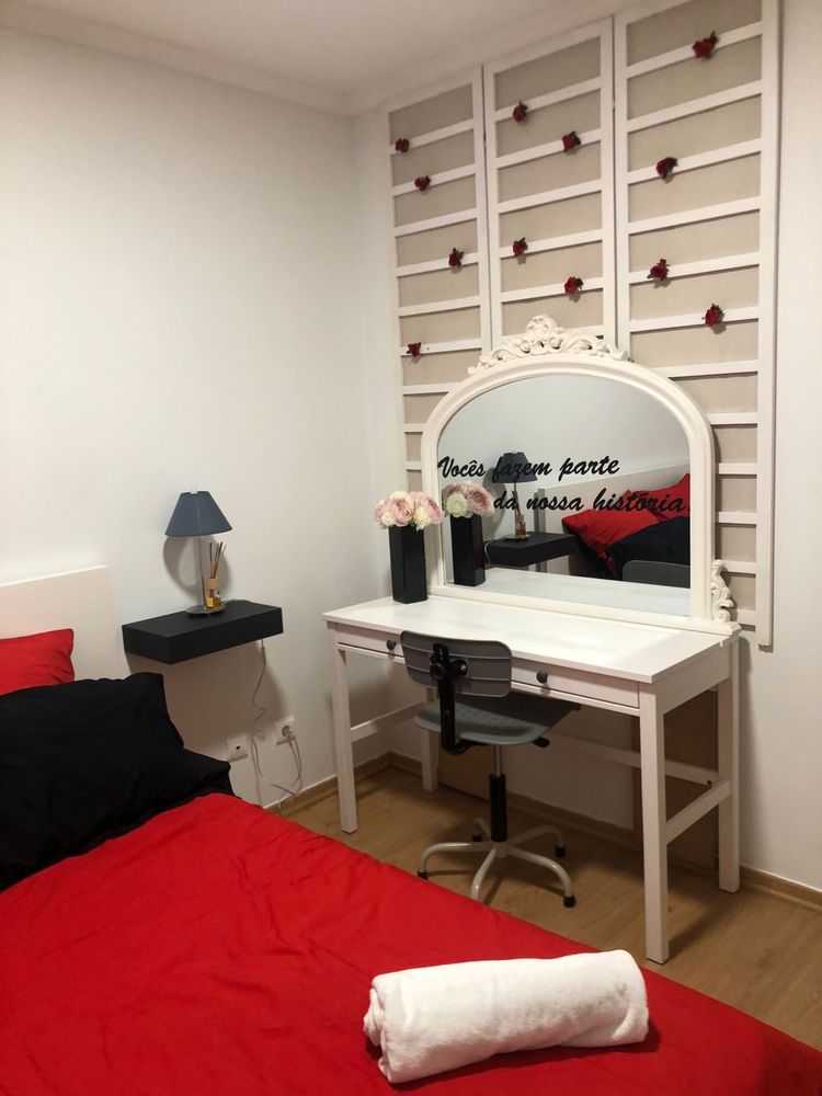 Quarto para Alugar em apartamento partilhado em T4