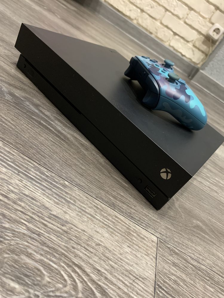 Продам Xbox one x