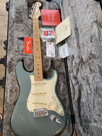 FENDER American Professional Stratocaster MN SNG (Sonic Gray)