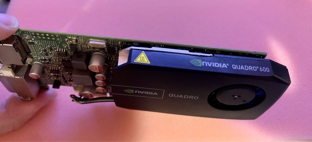 Дискретна низькопрофільна відеокарта Nvidia Quadro 600 1Gb DDR3128 Bit