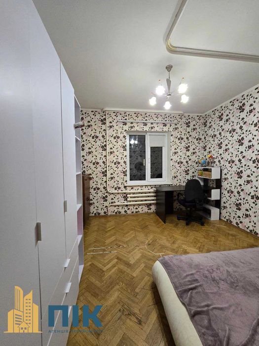 Без%! 3к біля метро, гарний ремонт, теплий будинок
