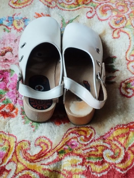 Ортопедичні сабо