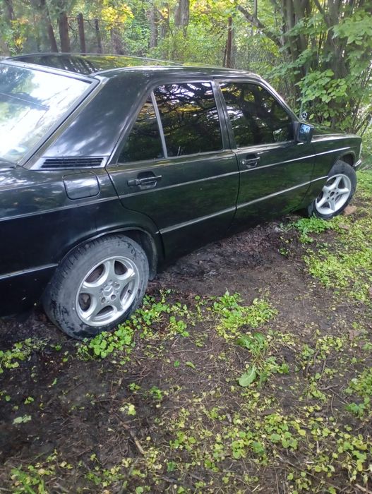 Мерседес 190 у доброму стані