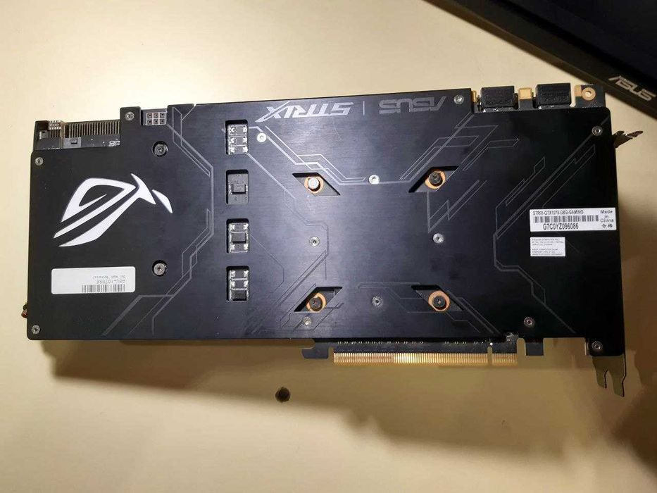 Asus Rog GTX 1070 [8 gb]