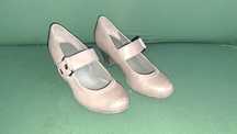 Buty damskie na obcasie