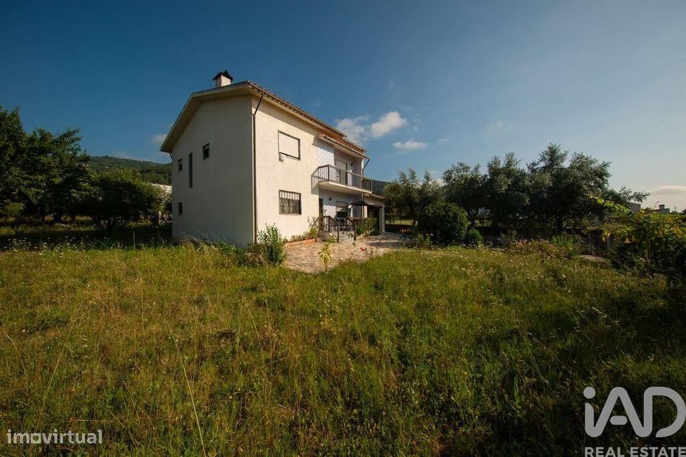 Casa de Campo T3 em Lousã e Vilarinho de 305,00 m2
