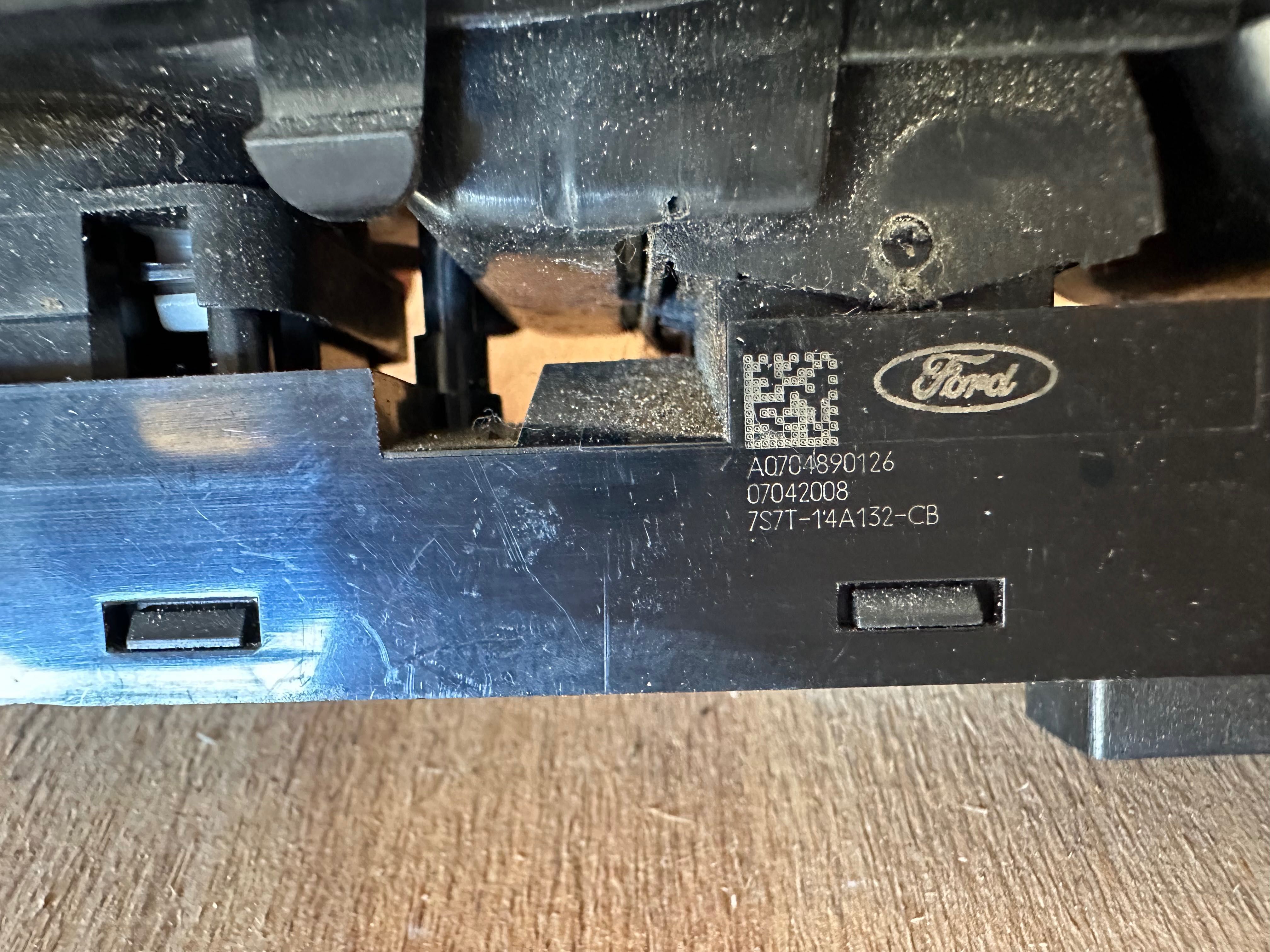 MANETES DOS PISCAS E LIMPA VIDROS FORD S-MAS \ GALAXY 6G9T-13N064-CF