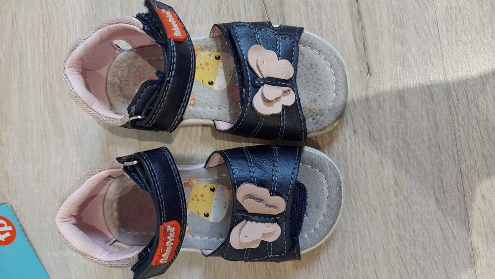 Sandały Fisher price rozmiar 22