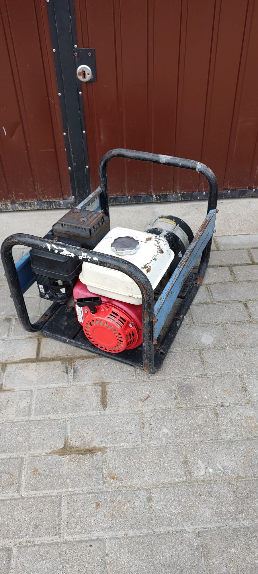 Generator,agregat SDMO HX3000S