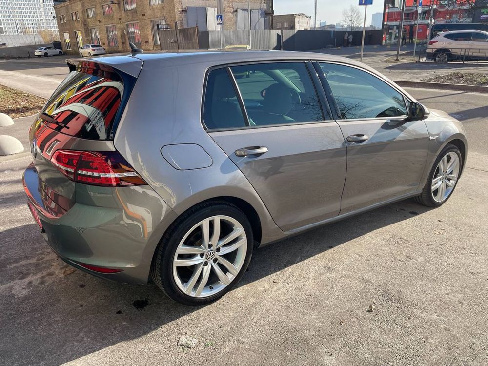 Volkswagen e-Golf 2014