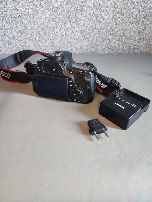 Фотоапарат canon 60d