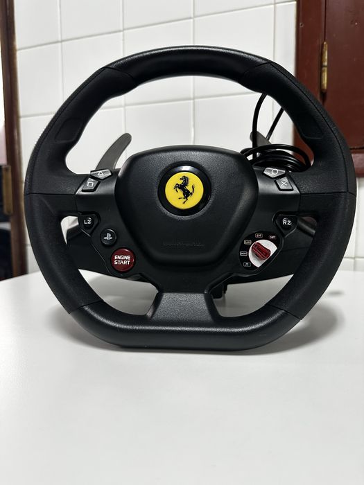 Volante da Ferrari PS4/PS5