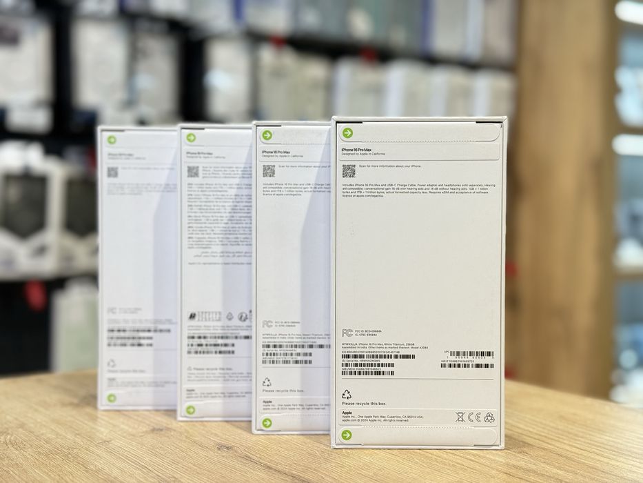 Apple iPhone 16 Pro Max 256Gb Black Natural Desert White Titanium