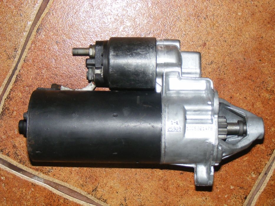 Стартер Passat B5 Audi 80 A4 Skoda Superb 1.6 1.9 TDi 0001110122 D7R33