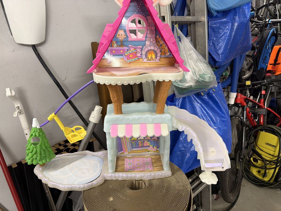 Domek Enchantimals + gadzety