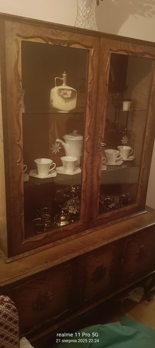 Komoda z nadstawka i witryna. Swarzędz