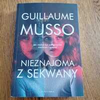 Guillaume Musso Nieznajoma z Sekwany thriller