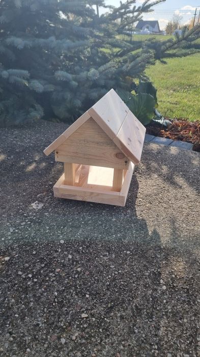 Budka, karmiki dla ptaków