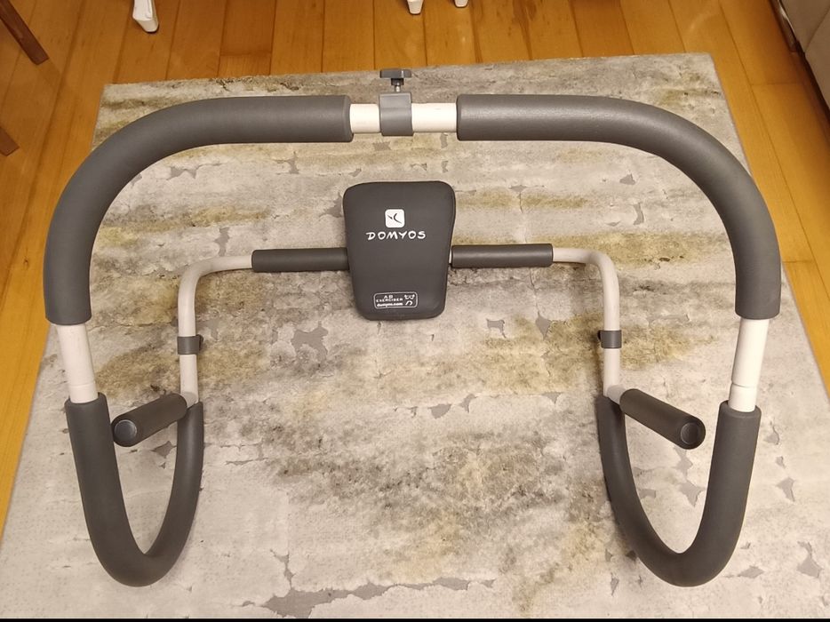 Abdominais marca "Domyos"