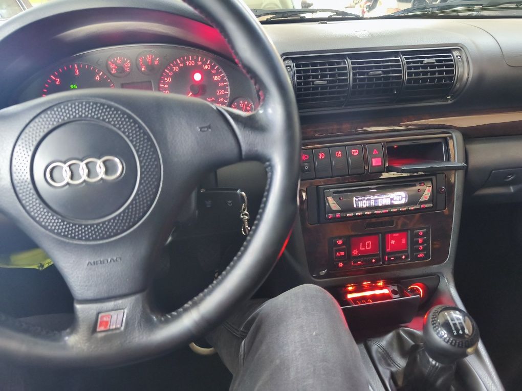 Audi A4 (B5) Avant 1.9 TDi pronta para andar!