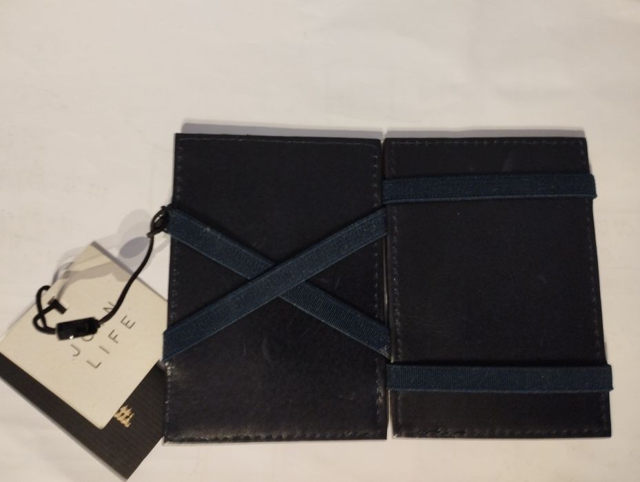 Carteira Massimo Dutti em pele napa