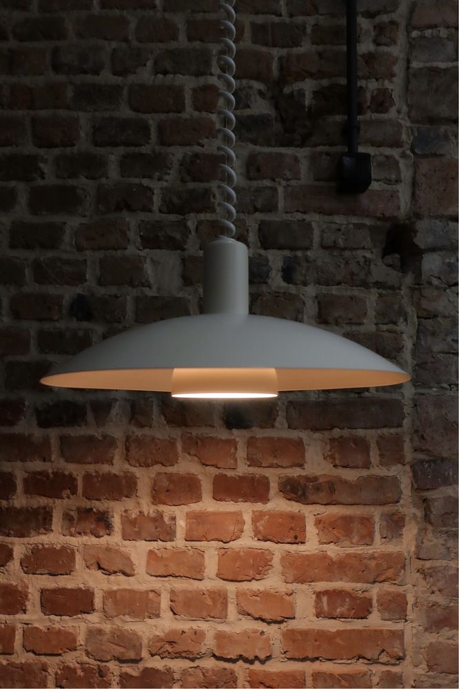 Duńska lampa wisząca Light Studio by Horn space age