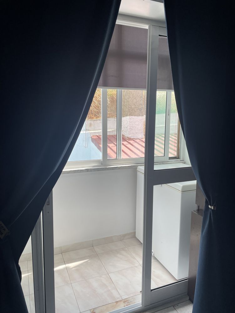 Arrenda-se quarto estudante ou prof