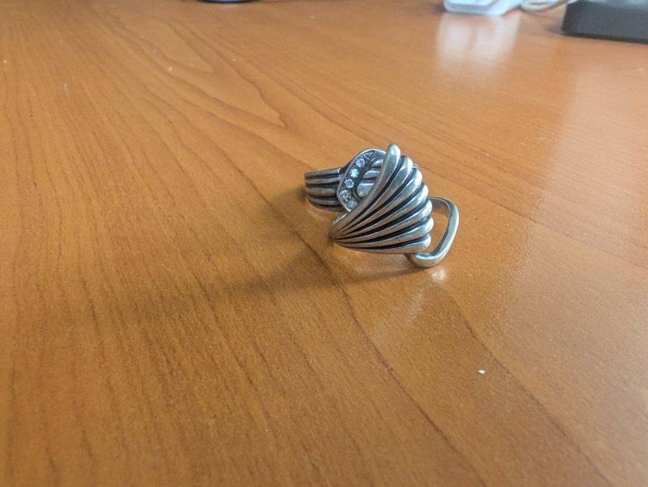 Продам кольцо серебро 925