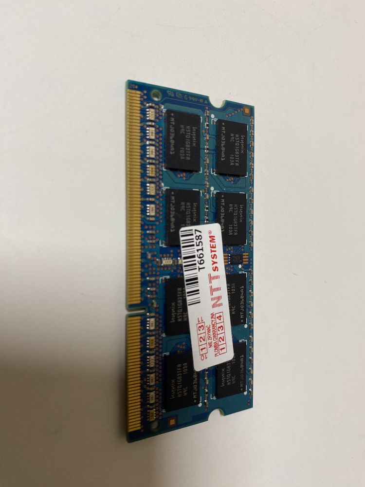 Pamięci RAM Hynix HMT125S6TFR8C-H9 2GB