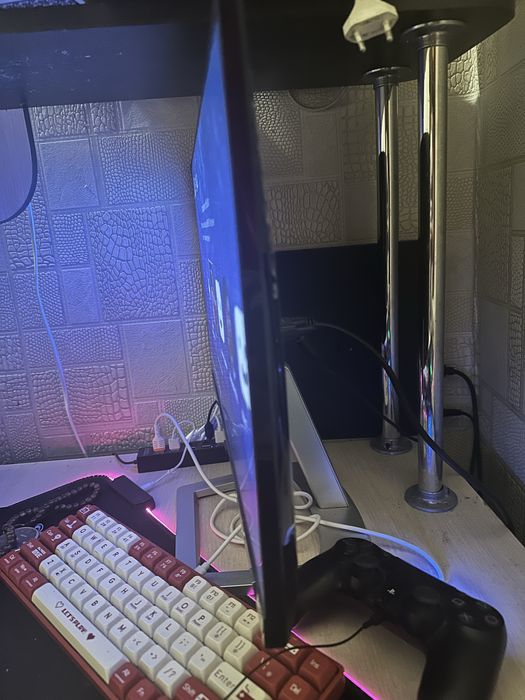 Монитор  Philips