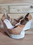 Buty na koturnie roz. 40