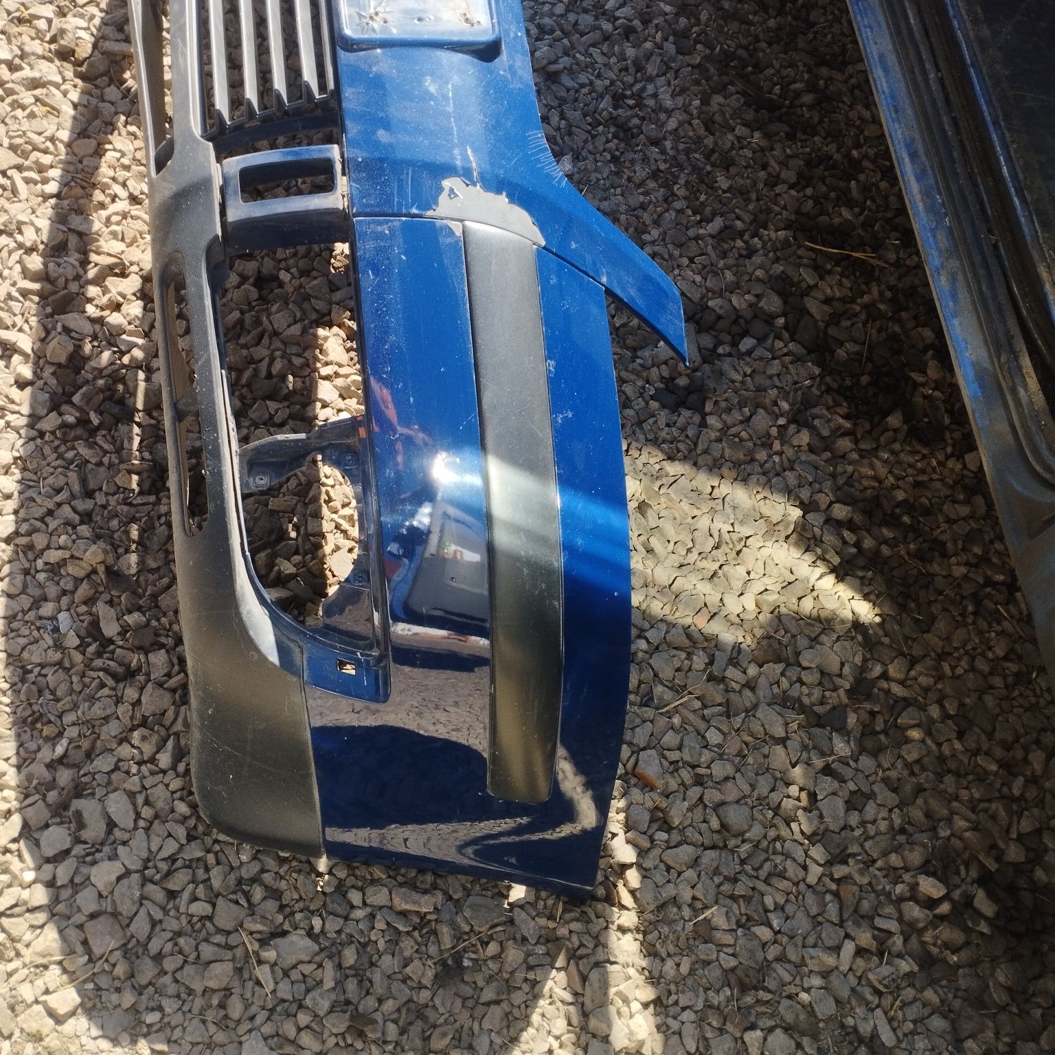 Volkswagen Passat B5 fl zderzak przód La5e