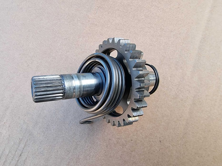 Wałek mechanizm kopki startera Honda CR 125 r. 97-07 stan BDB