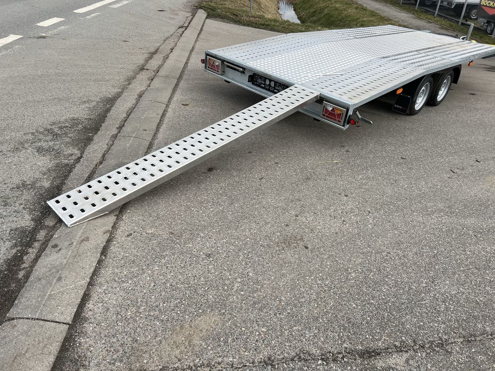 Laweta alu najazdy lapy LED  2700 kg 2,7t AUTOMARC 4,70x2.10m