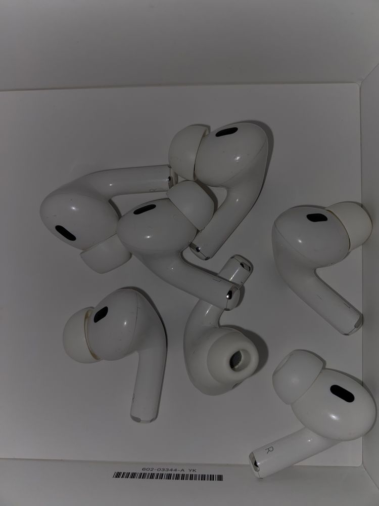 Левый AirPods Pro 2, AirPods Pro 2, AirPods
