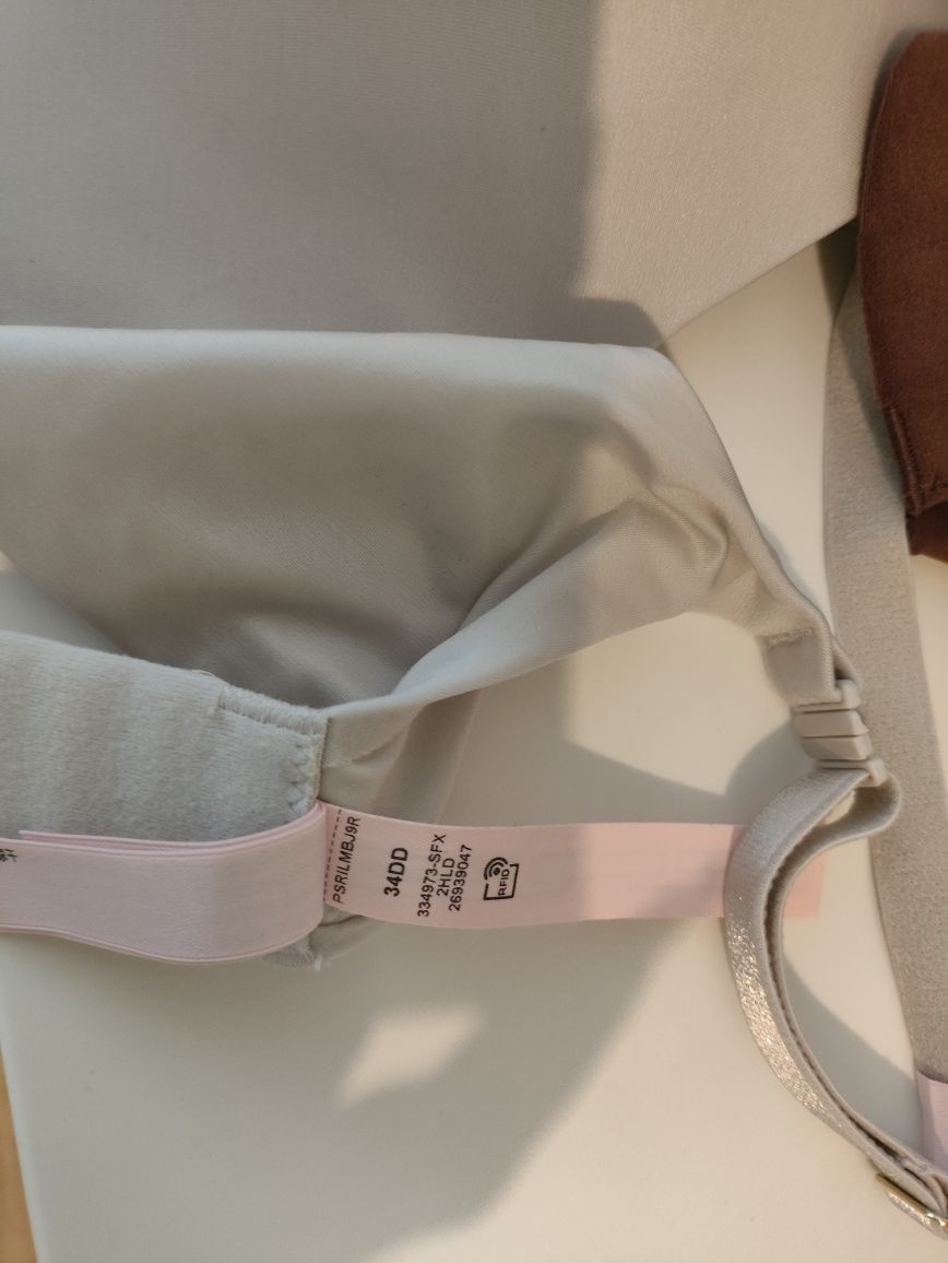 Бюстгальтер Victoria Secret оригинал новый 34DD ціна за одиницю