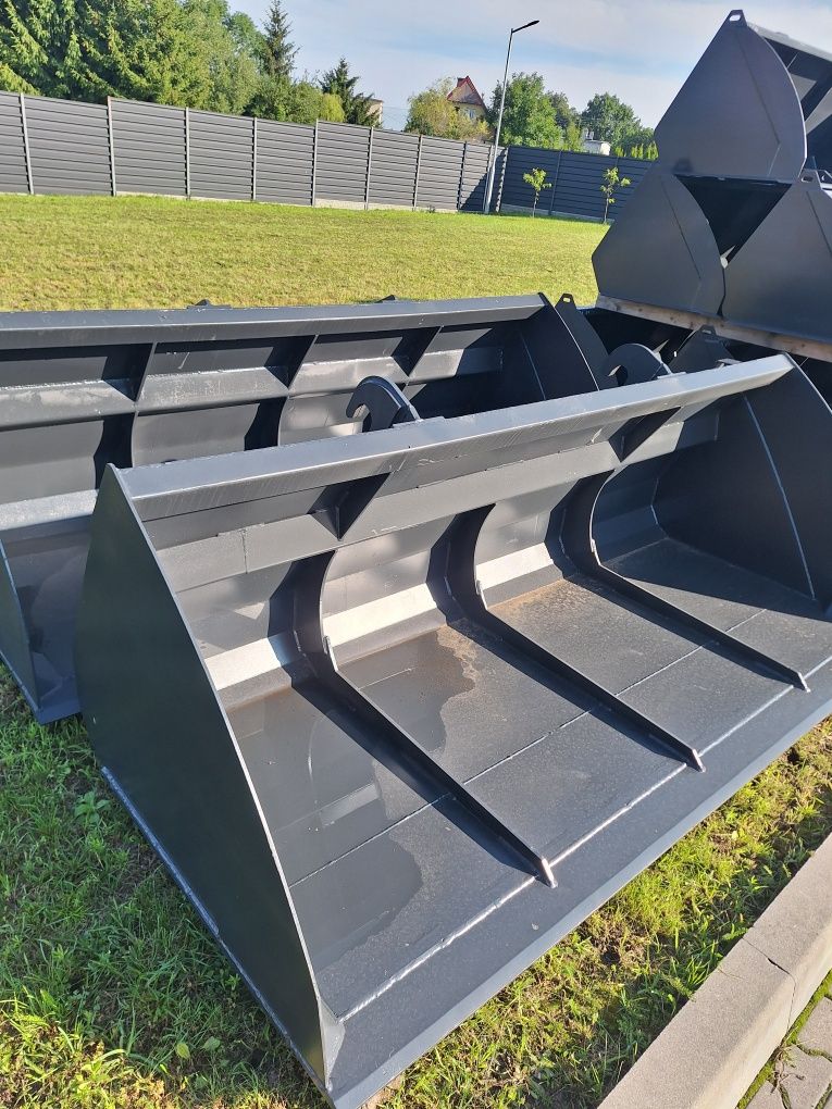 Łyżka biętościowa do ładowarki Manitou  Jcb 2.4m