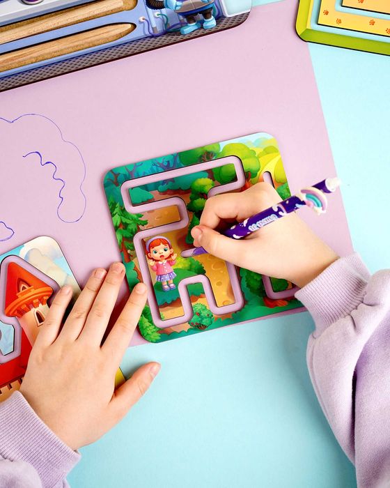 Dwupółkulowe tablice-labirynty „Dwie ręce”