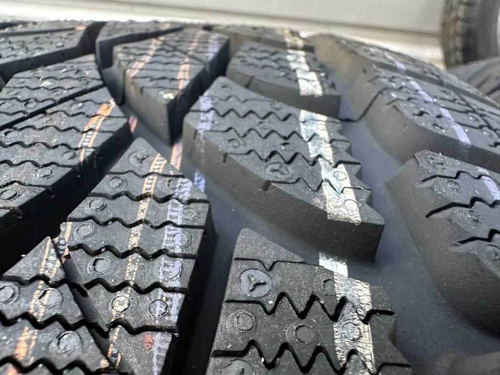 NOWE Opony Dunlop SP Winter Sport3D -215/40/17