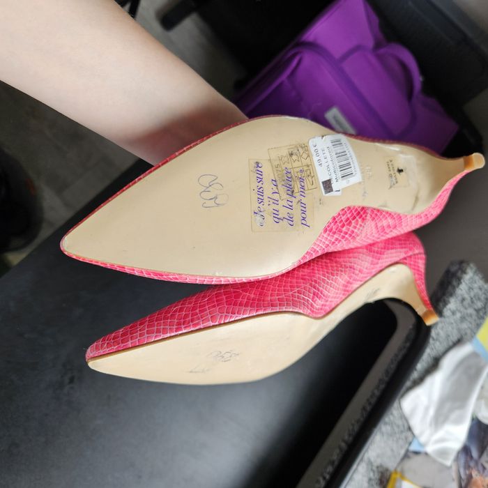 Шкіряні туфлі лодочки рожеві прінт рептилії  André minelli