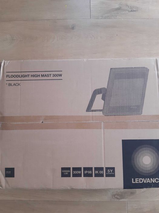 Naświetlacz LED Ledvance Osram High Mast Floodlight 300W 4000K czarny