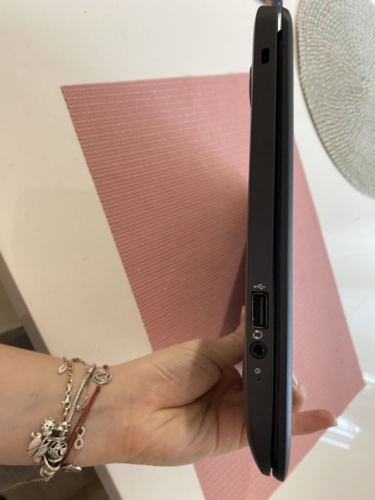 Czarny Laptop hp stream